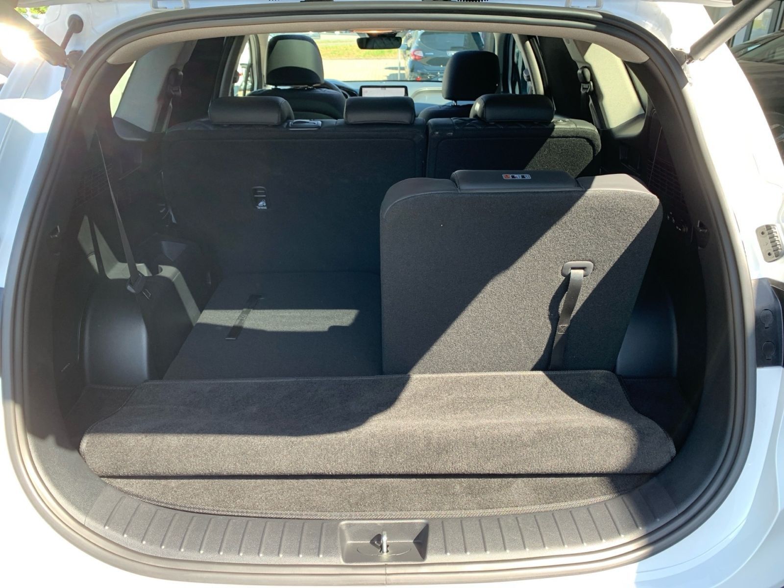 Fahrzeugabbildung Hyundai SANTA Fe 1.6 T-GDI Prime Hybrid SEVEN Pan.Dach