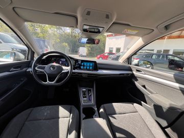 Volkswagen Golf - 8