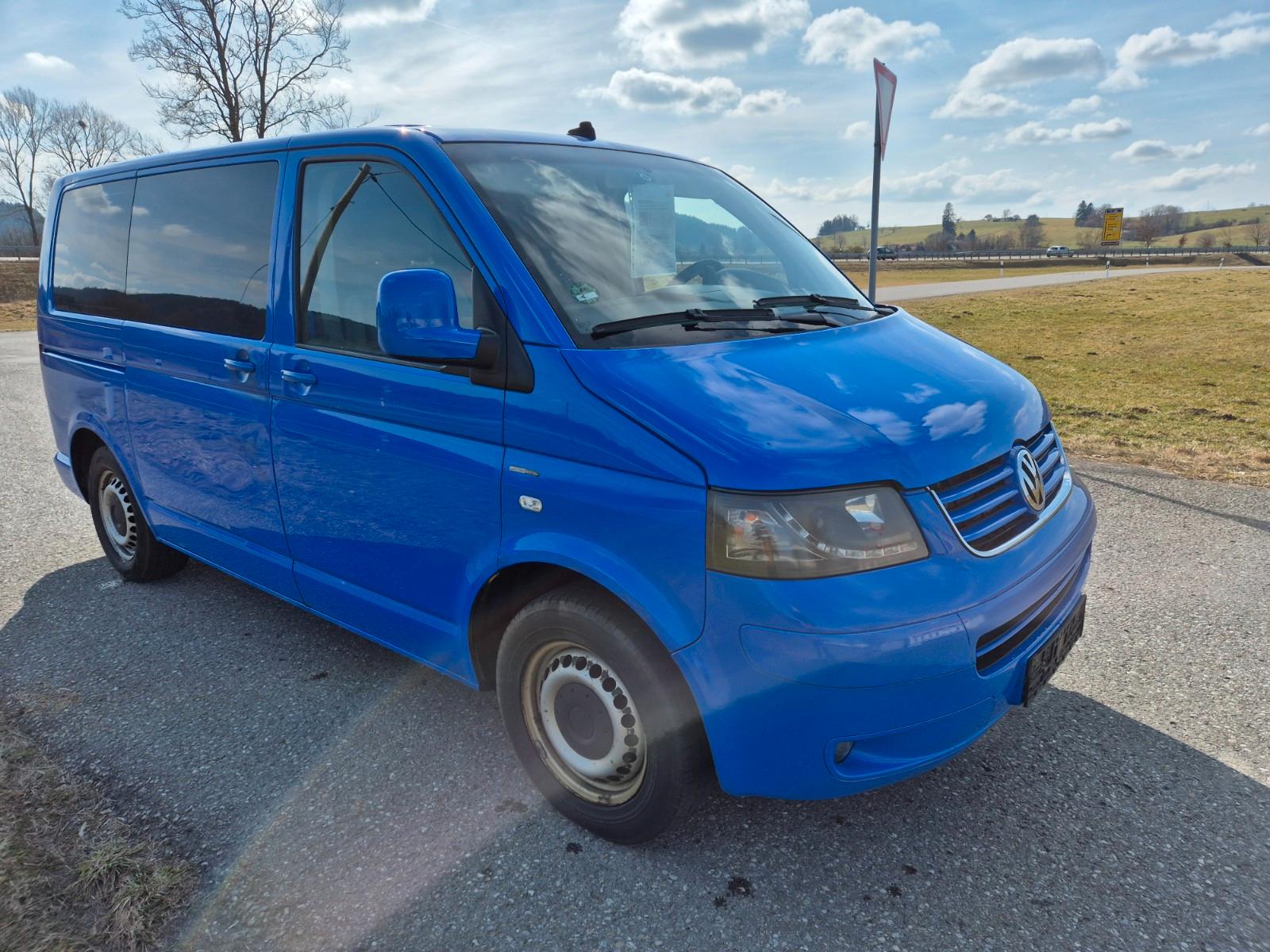 Volkswagen T5 Multivan 2.5 TDI + AHK + 8xAlu +SHz+ 8xAlu