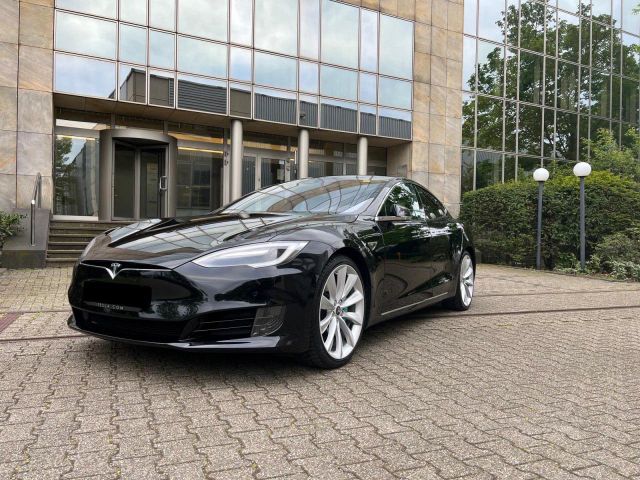 Tesla Model S 75 Kostenfrei laden, Free Supercharger