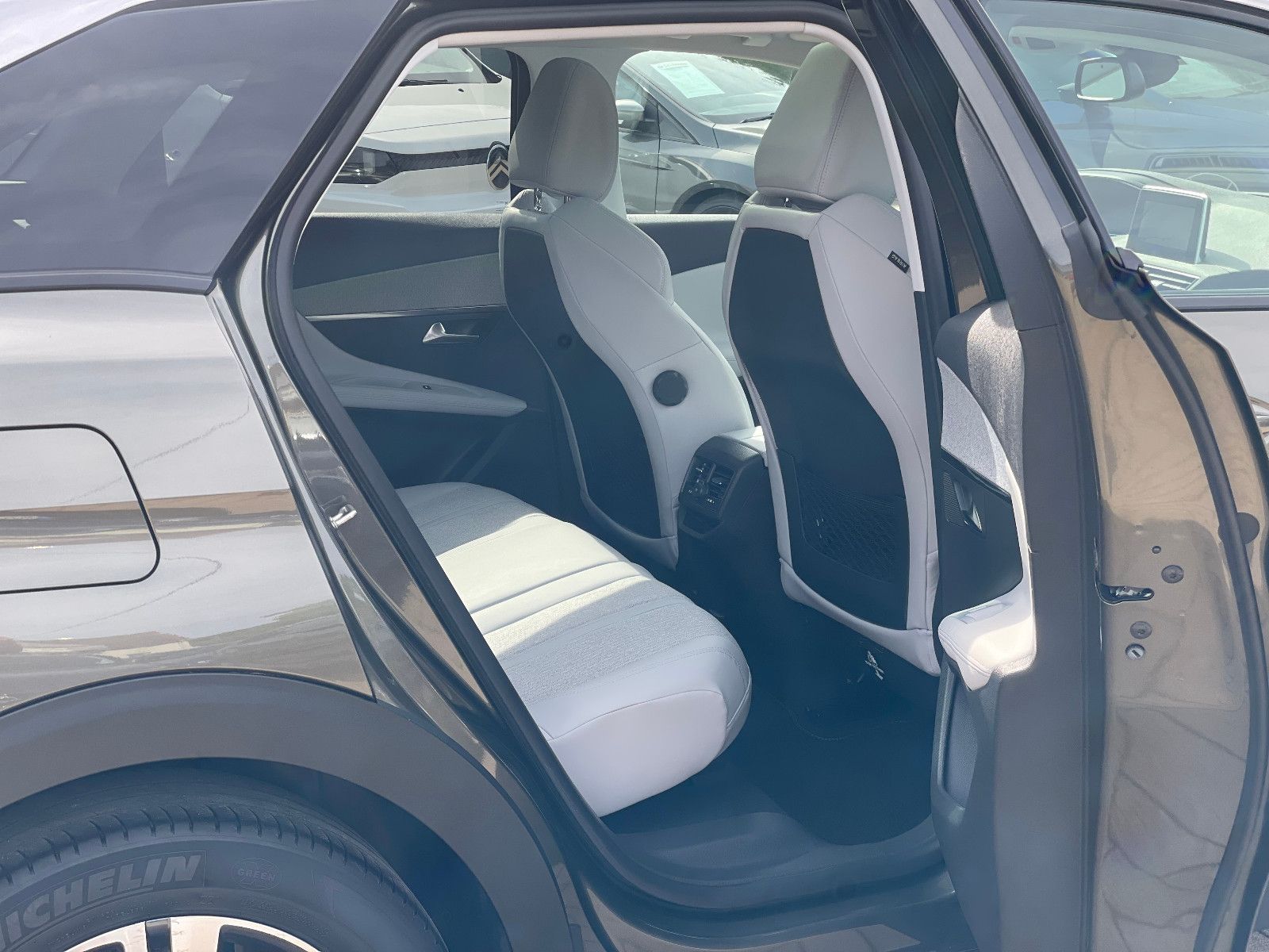 PEUGEOT 3008, 2016, Benzin, 131 PS