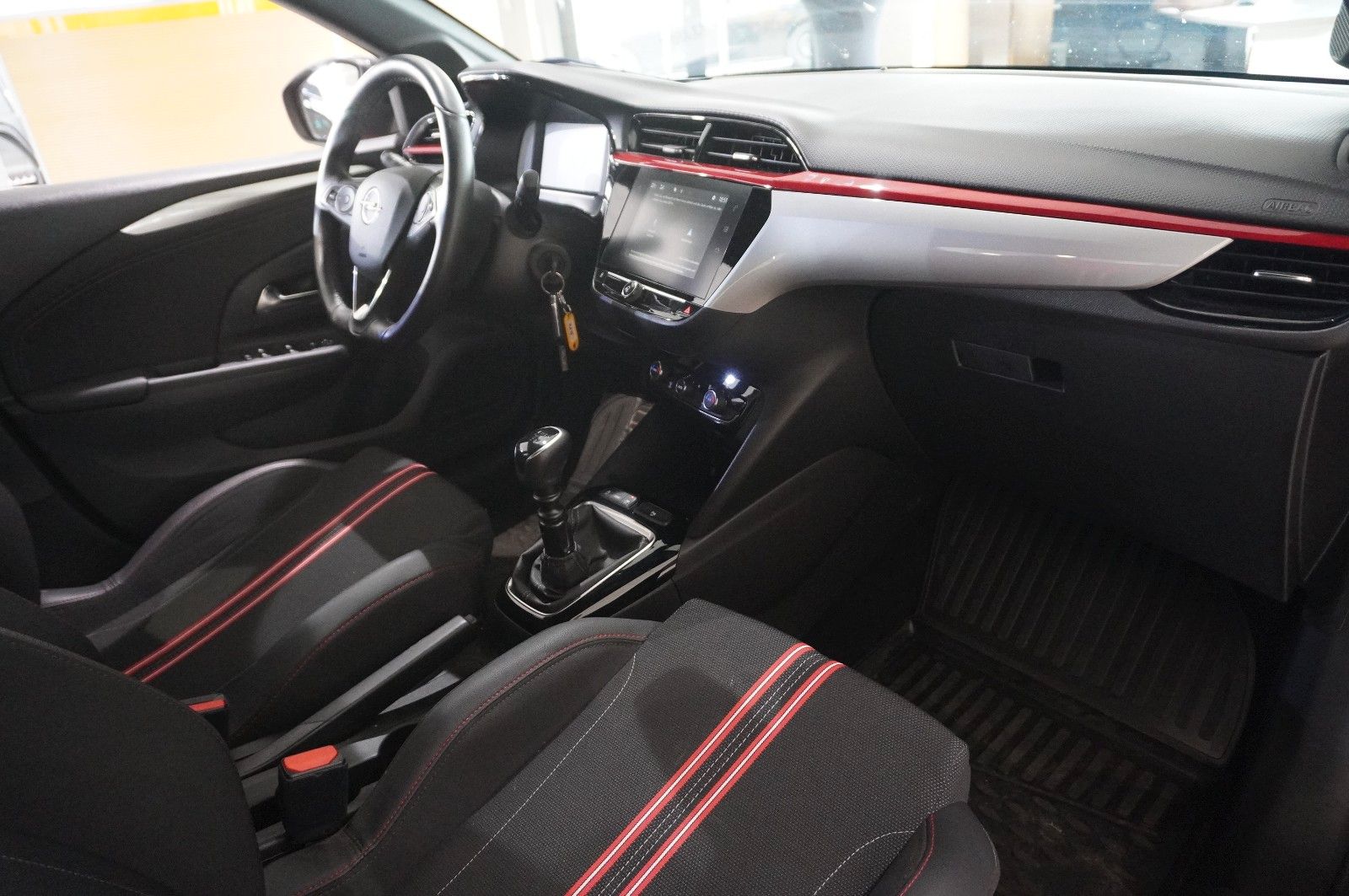 Fahrzeugabbildung Opel Corsa F 1.2T GS LINE NAVI/LED/KAMERA/VIRT./DAB+