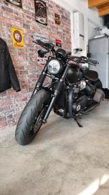 Triumph Bonneville bobber black  Dr. Jekill & Mr. Hyde - CHOPPER BOBBER