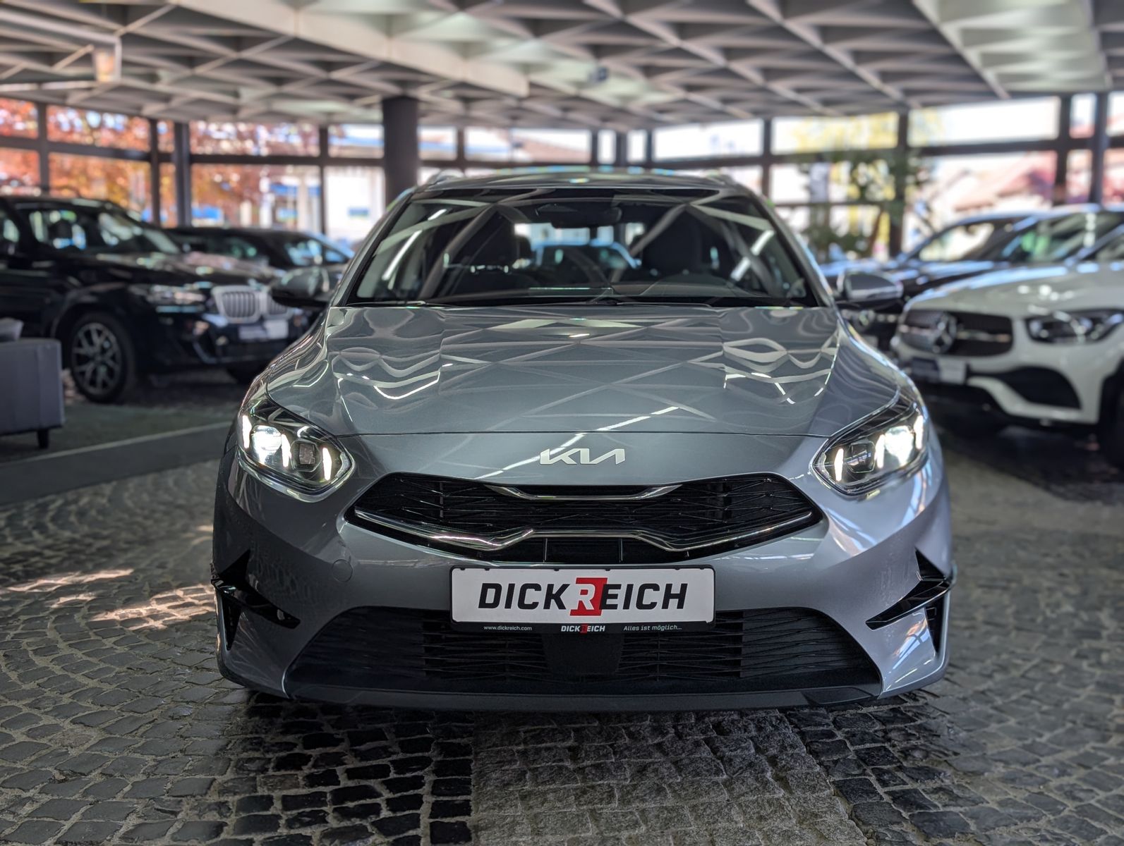 Fahrzeugabbildung Kia cee'd / Ceed 1.5 SW T-GDI Spirit SCC JBL KAM 7J