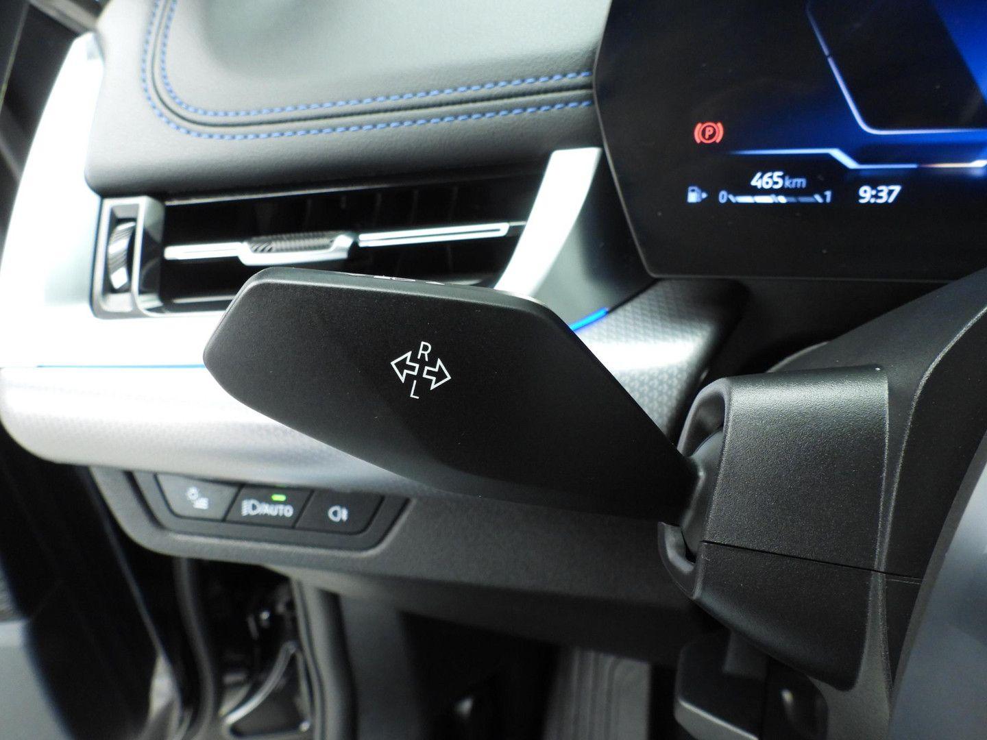 BMW X1 sDrive20i M-Sportpakket LED navi AHK, миниатюра 23