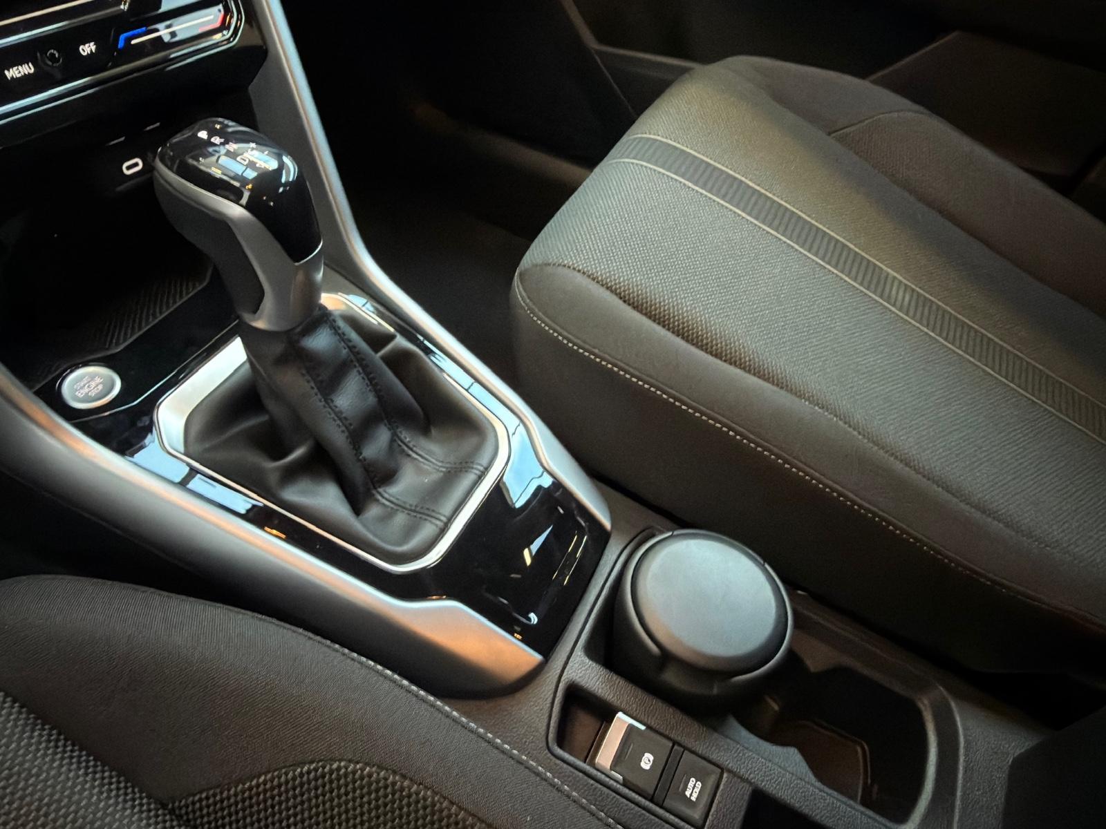 Volkswagen T-Roc Life 1.5l TSI #DSG#SHZ#AHK#ACC#LED#KEYLESS