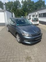 Skoda Fabia 1.0l MPI 55kW Ambition Combi Ambition - Skoda in Herne