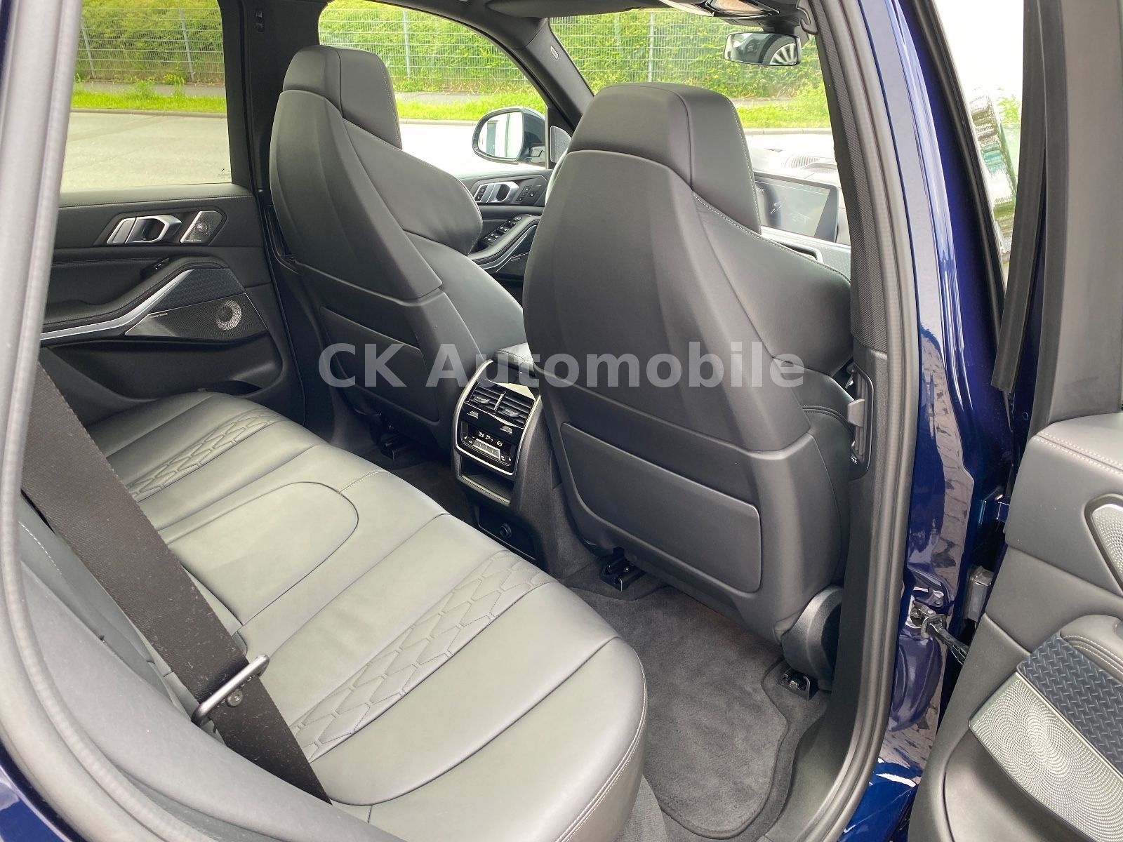 Fahrzeugabbildung BMW X5 xDrive45e M-Sport/Laser/Pano/Head-Up/360°/AHK
