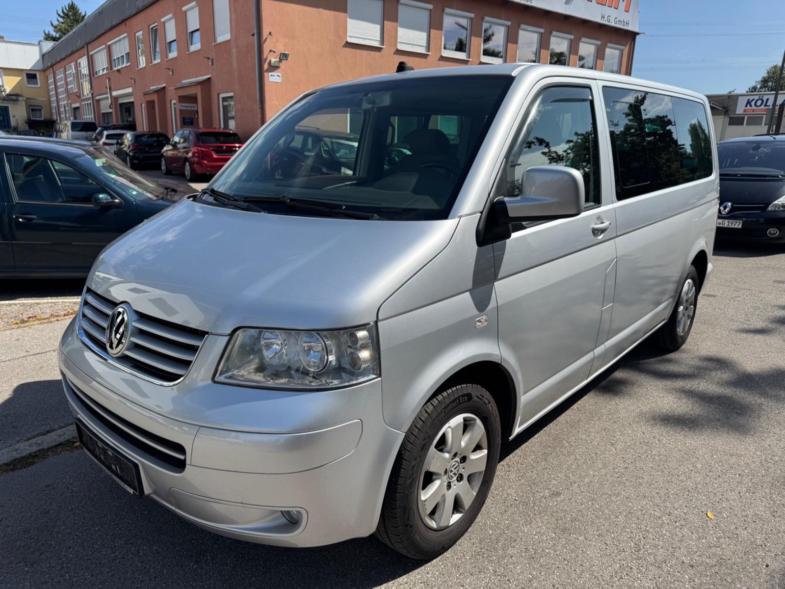Volkswagen T5 Multivan Comfortline 2.5 TDI 5 cyl. 174 ch BVA / 1ère main / Chauffage auxiliaire / GPS / Attelage