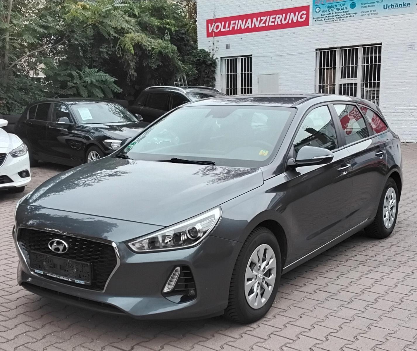Hyundai i30 cw Select  Erste Hand