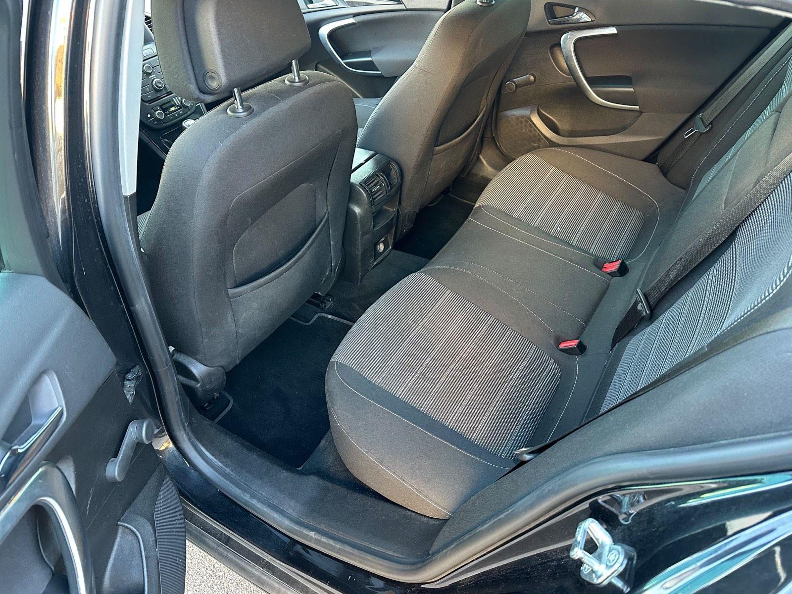 Opel Insignia 2010 — photo 8