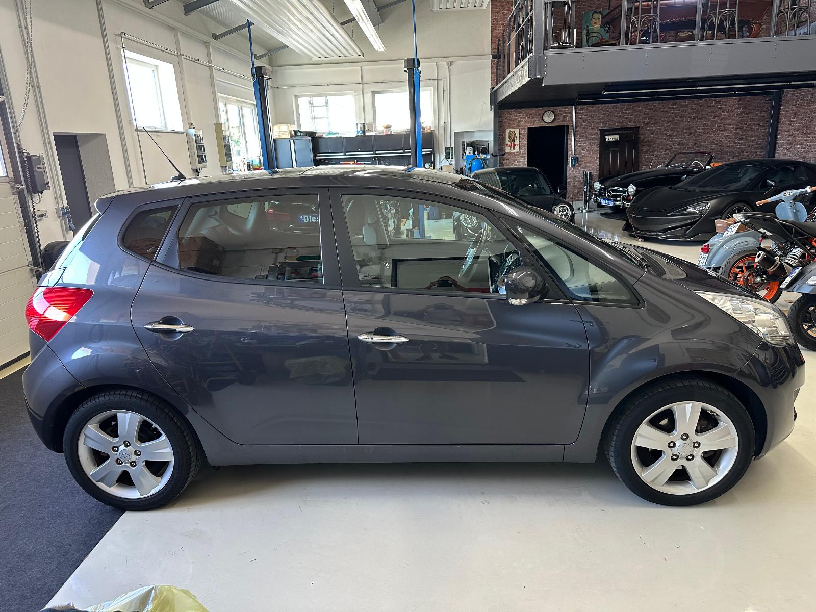 Kia Venga Platinum Edition Ponodach/AHK
