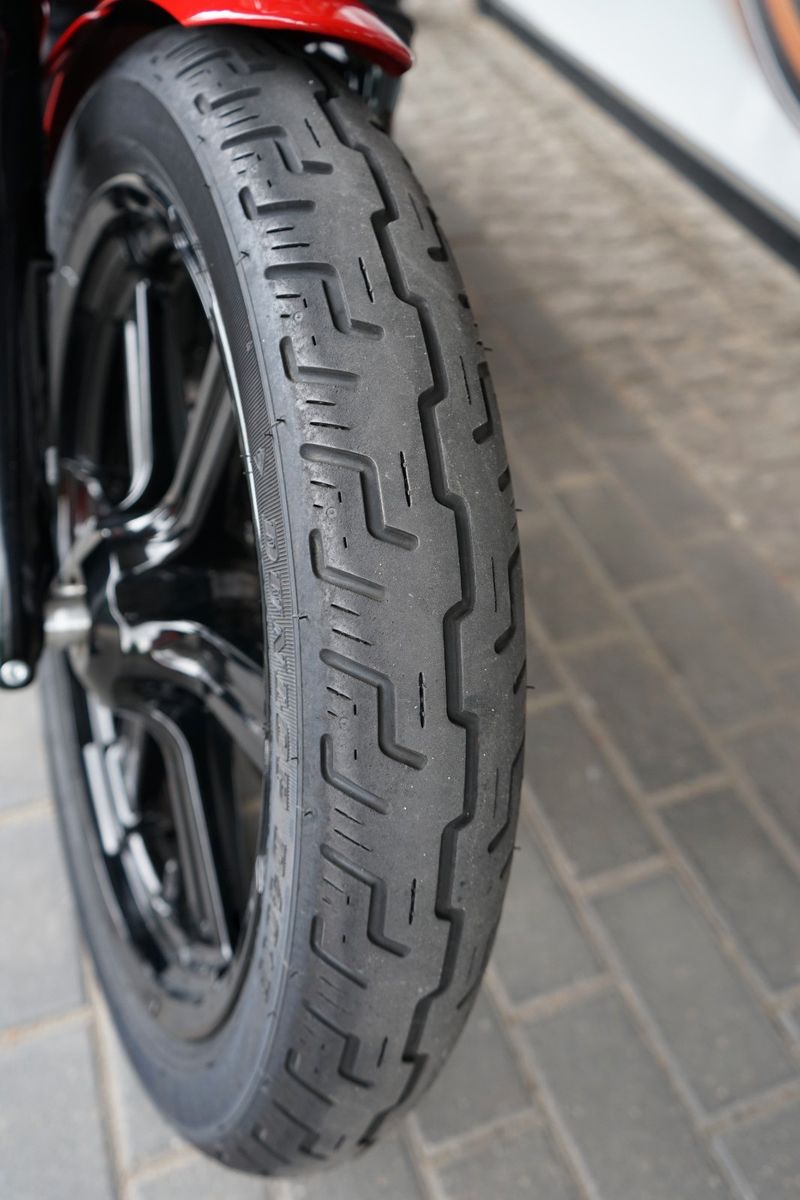 Fahrzeugabbildung Harley-Davidson Street Bob 114 - Kesstech - Neuwertig - Garantie