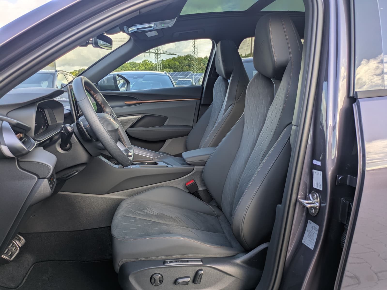 Fahrzeugabbildung CUPRA Terramar 2.0 TSI 4D VZ HUD*MATRIX*PANO*DCC*20"