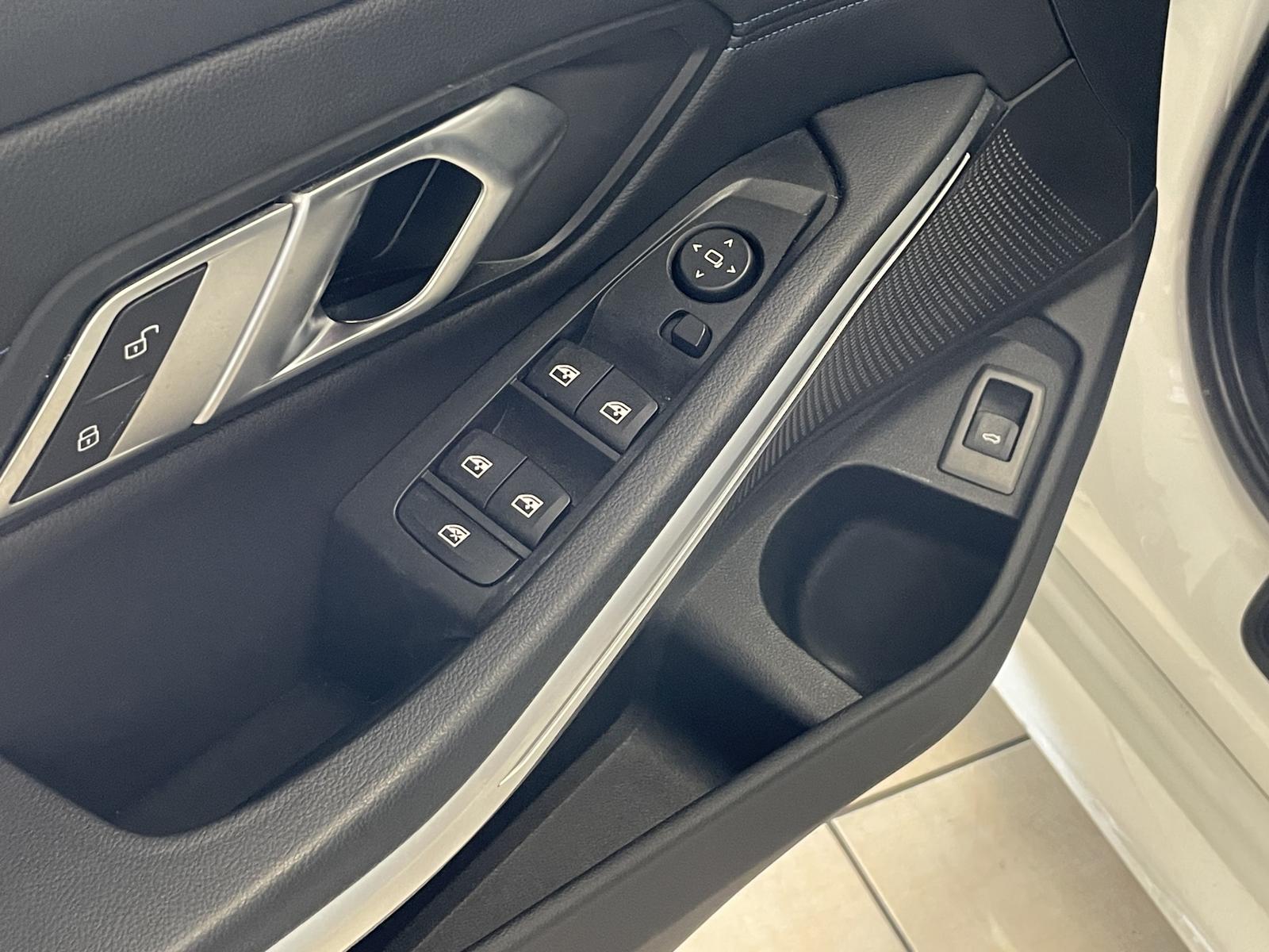 BMW 330 i M-Paket*Pano*CarPlay*TeiLeder*Ambiente*SHZ, миниатюра 16