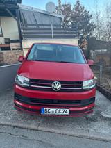 Volkswagen T6 Multivan - rote Volkswagen T6 Multivan