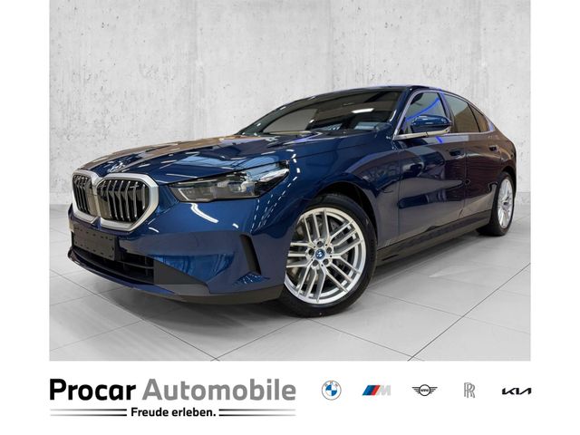 BMW 550e xDrive HUD+ACC+Allrad+DA+PA+SHZ+NAVI+LED+DA