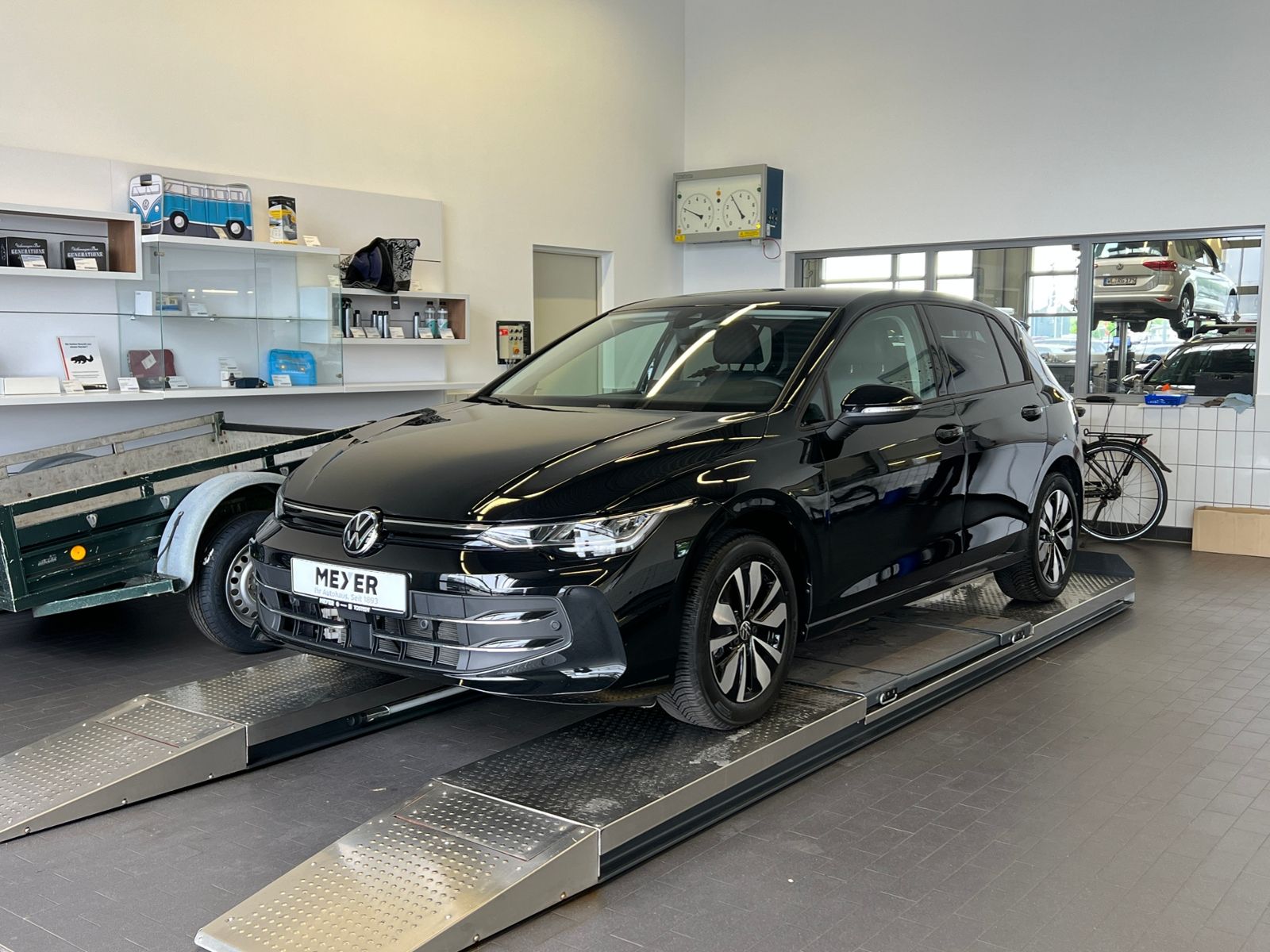 Fahrzeugabbildung Volkswagen Golf VIII GOAL 1.5 TSI *LED, App-Connect, 16'-LM