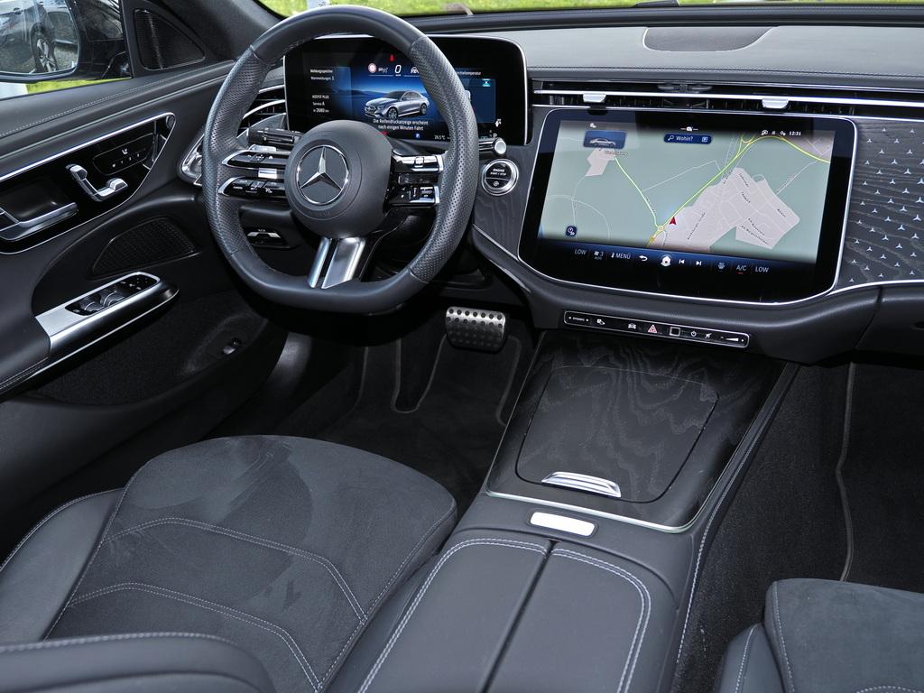 Mercedes-Benz E 200 AMG NIGHT SHZ DISTRONIC PONORAMA 360°