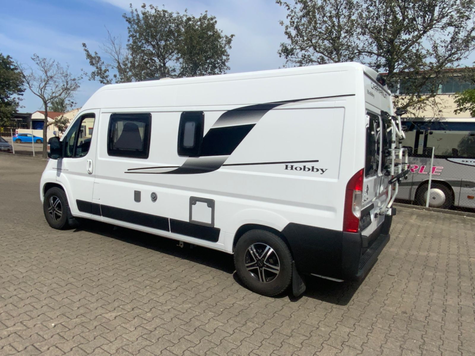 Fahrzeugabbildung Hobby Vantana on Tour ** TV etc.