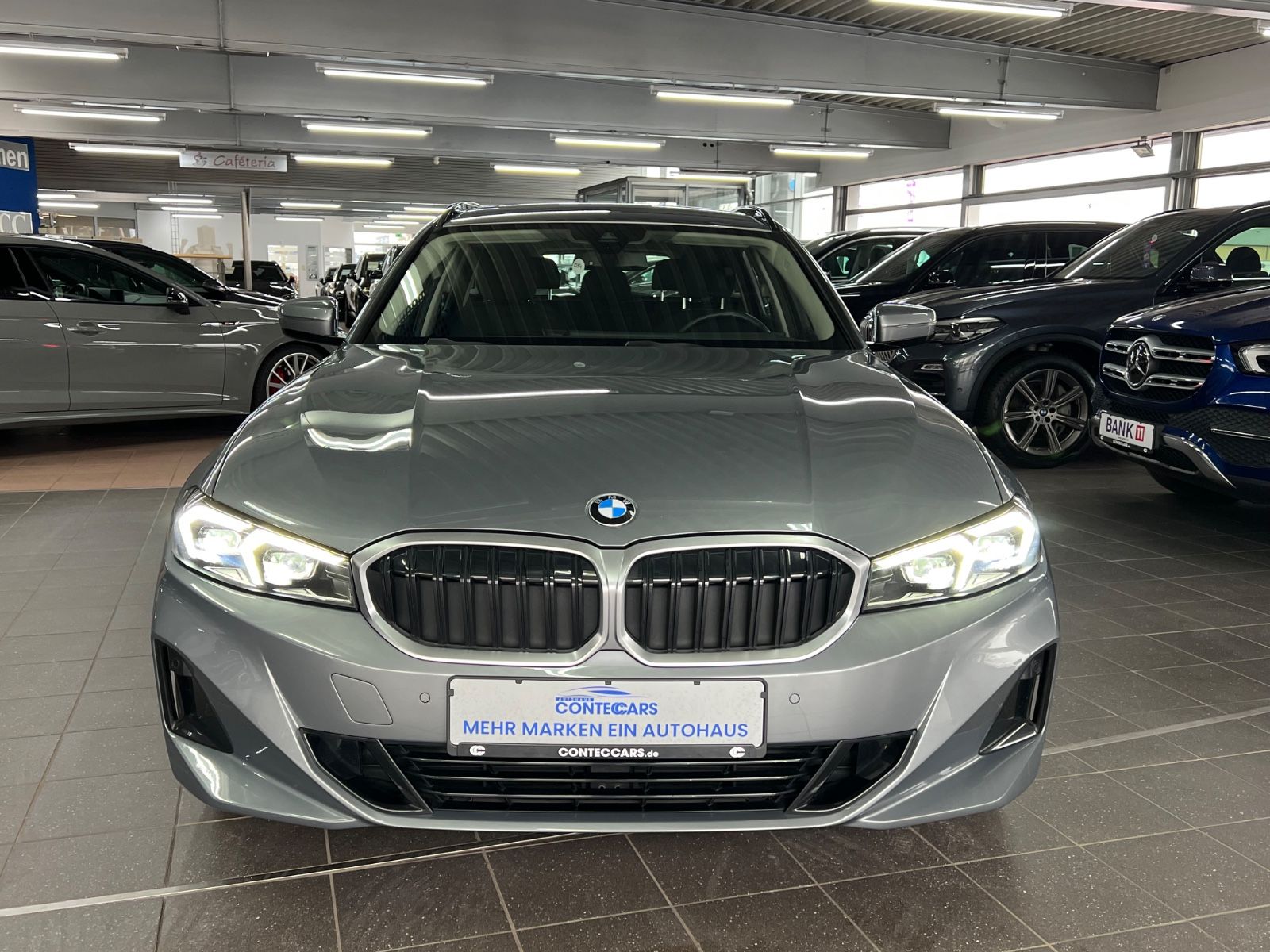 BMW 320d Touring xDrive III Driving Assistant III foto 4
