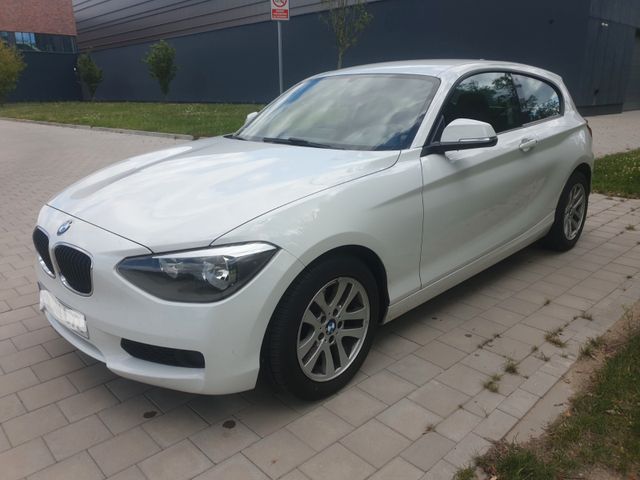 BMW 114 Baureihe 1 Lim. 3-trg. 114i