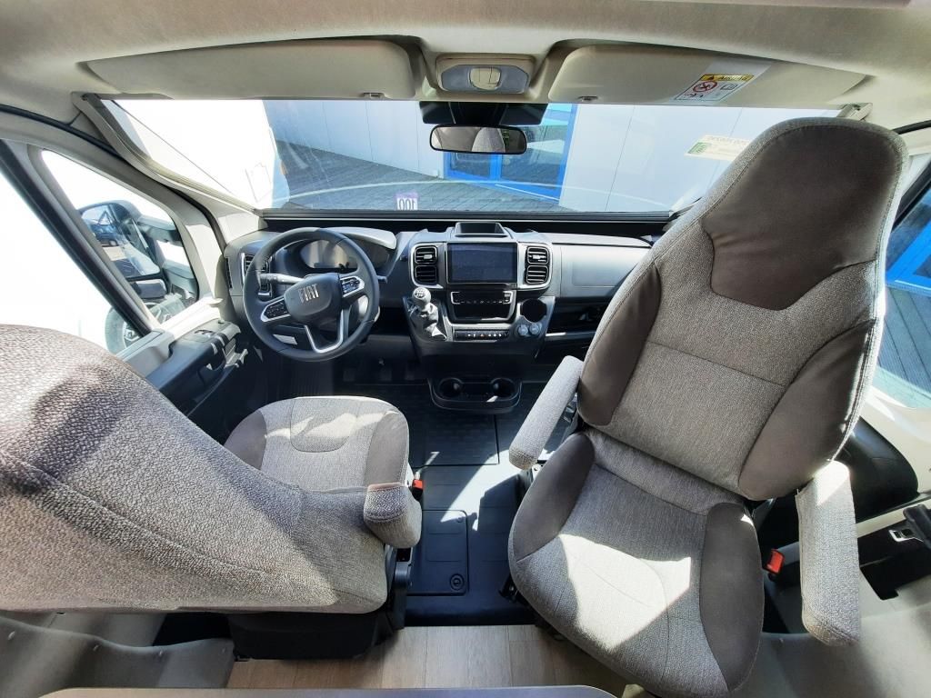 Fahrzeug Übersicht 20 Fahrzeugabbildung Hobby ONTOUR T 700 FH Verfüg./Sparen Sie 22.709,- €
