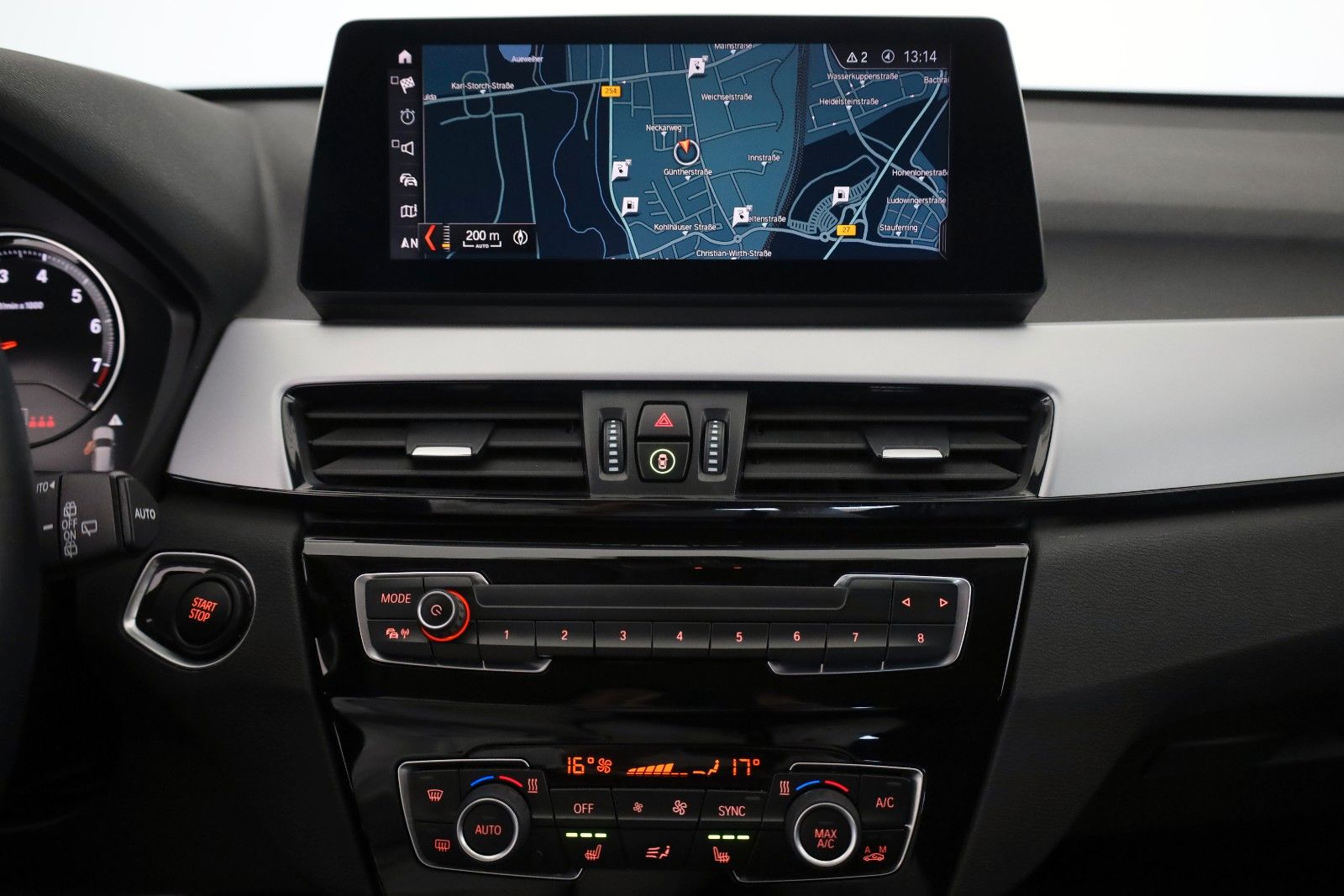 Fahrzeugabbildung BMW X1 xDrive 25e Advantage Leder,Navi,LED,Kamera,SH