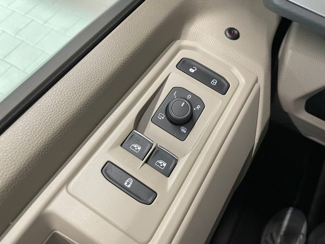 T7 Multivan Life 2.0 TDI DSG LED AHK NAVI RFK