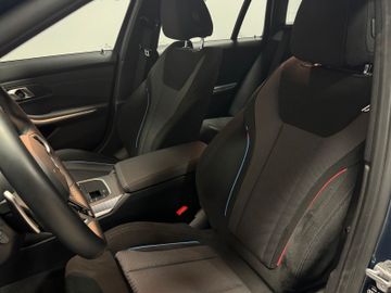 BMW 330 i Touring xDrive M Sport Navi LED Kamera