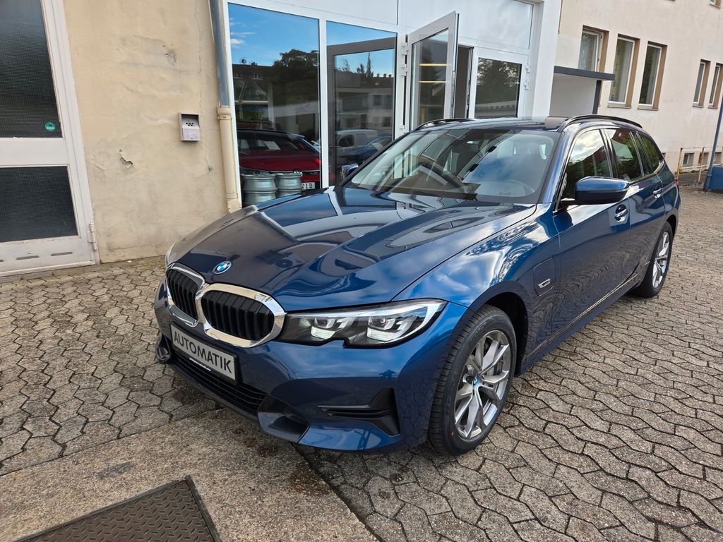 BMW 330