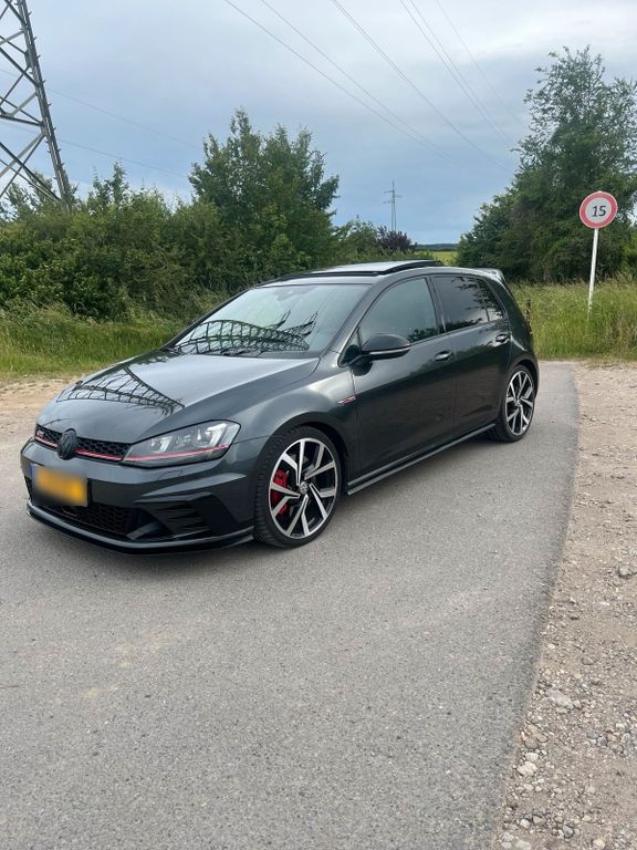 Image of Volkswagen Golf