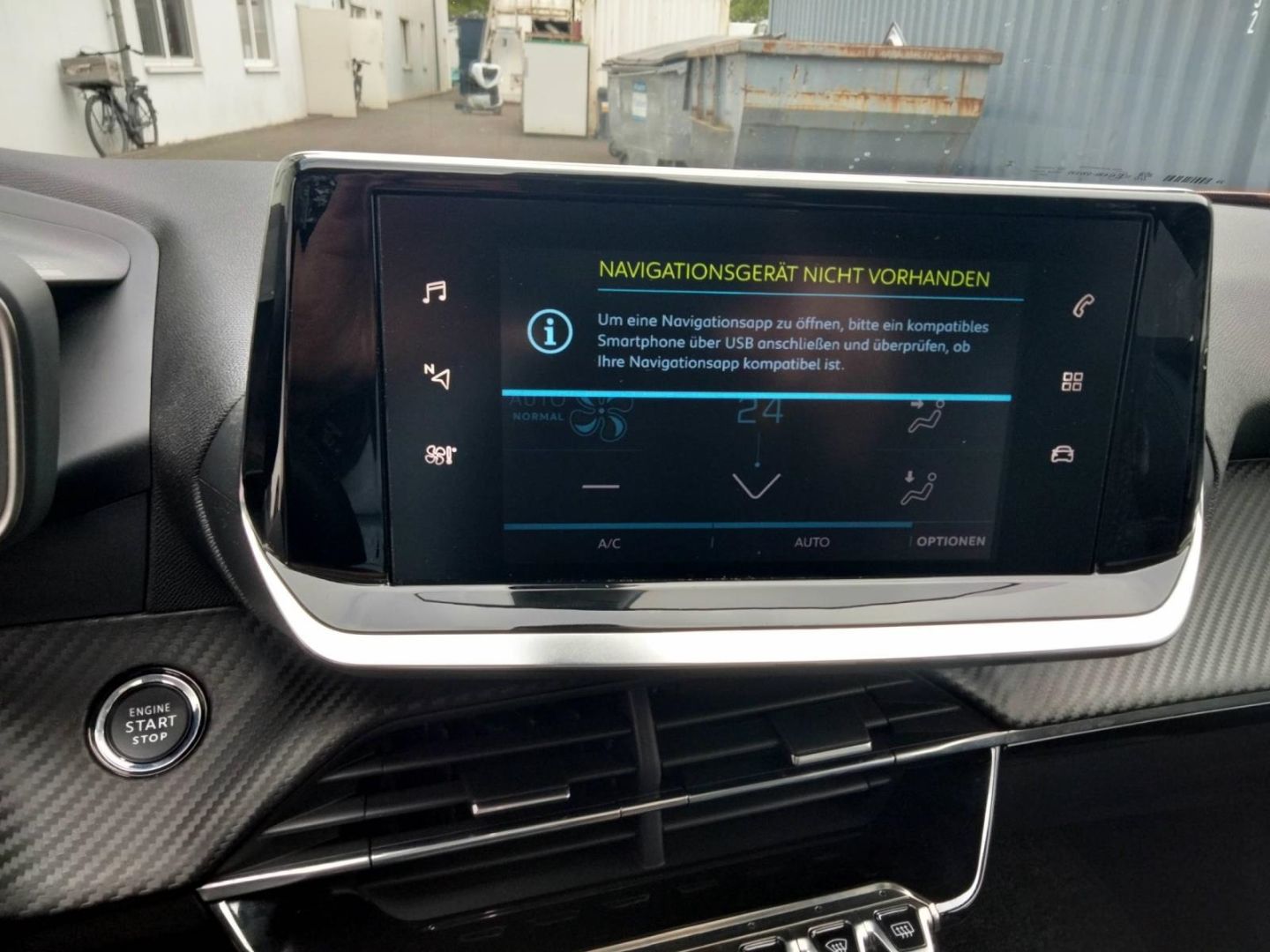 Fahrzeugabbildung Peugeot 2008 Allure Elektromotor 136 Panorama digitales