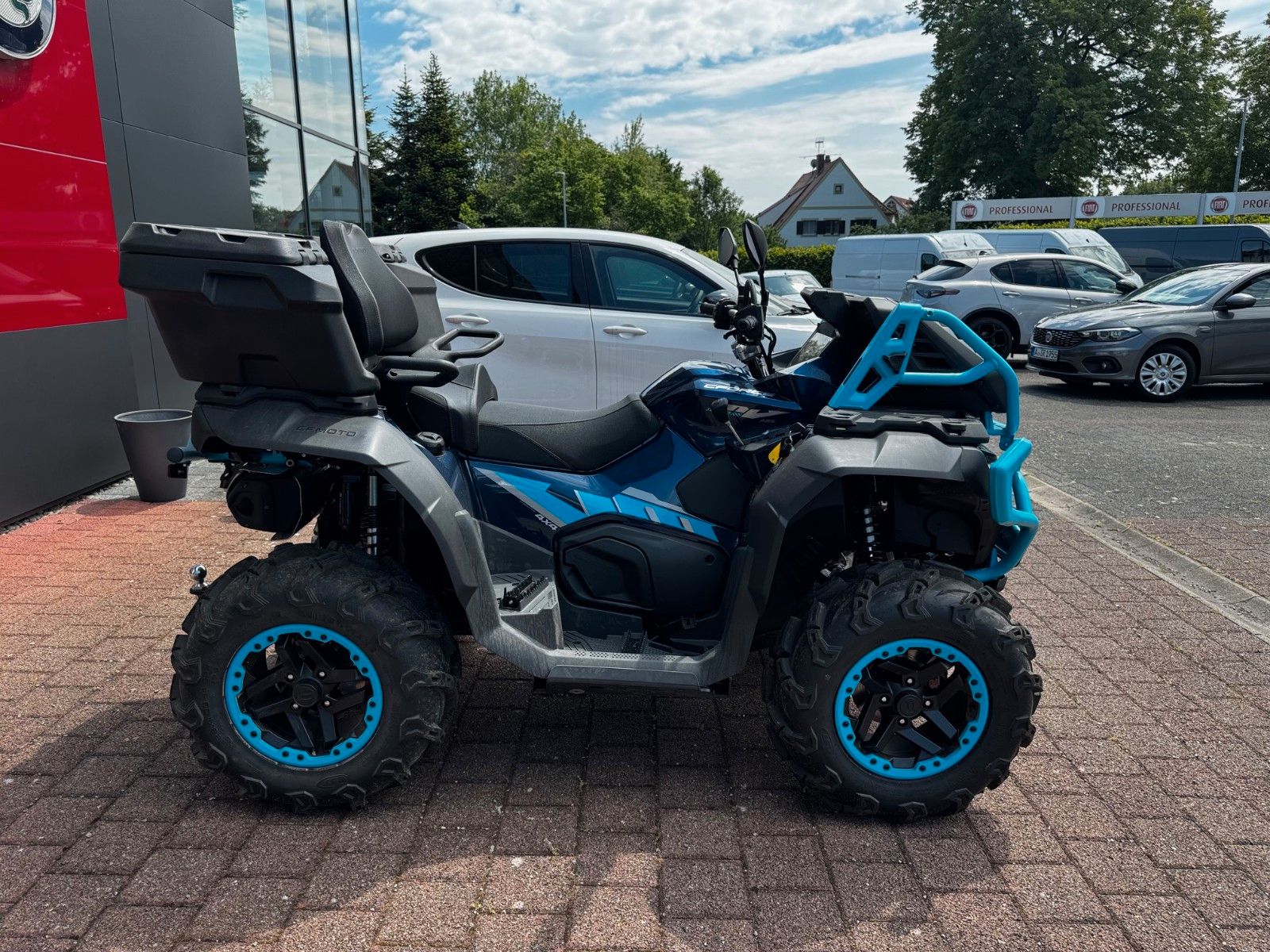 Fahrzeugabbildung CFMOTO CFORCE 1000 TOURING PRO MUD Version - T3b ABS