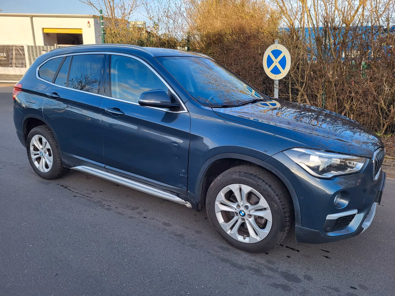 BMW X1 sDrive 18 i xLine Aut. LED/Leder/Navi/Kamera