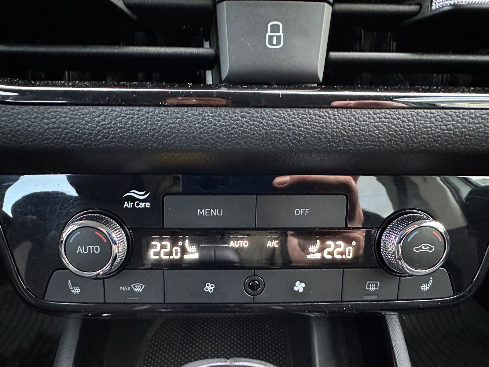 Fahrzeugabbildung SKODA Kamiq Selection 1.0 TSI DSG LED/PDC/APP/GRA