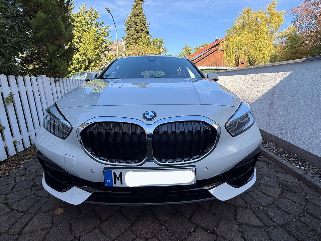 Image of BMW 120