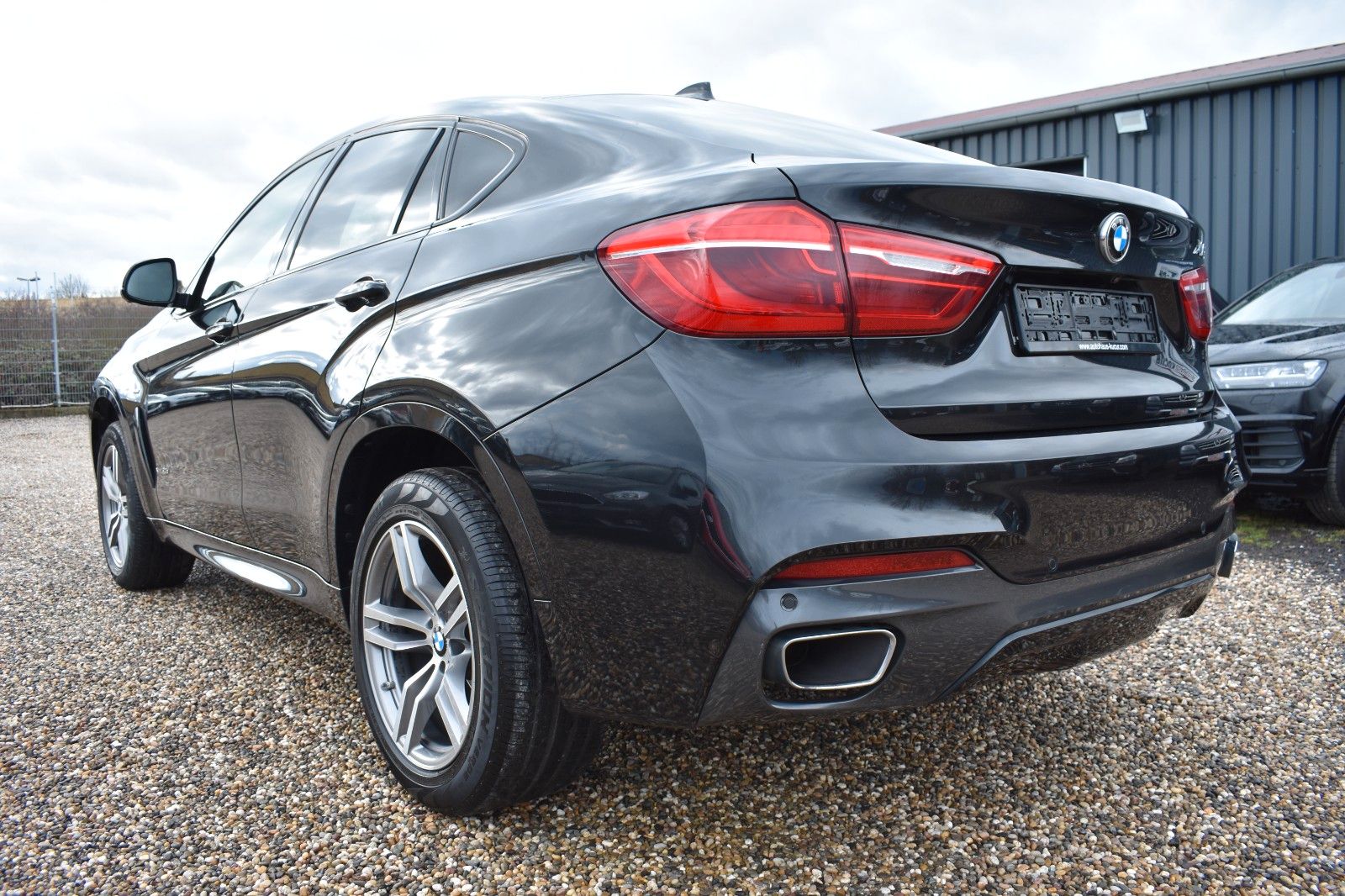 Fahrzeugabbildung BMW X6 xDrive 30 d M Sport Keyless-Go GSD HUD