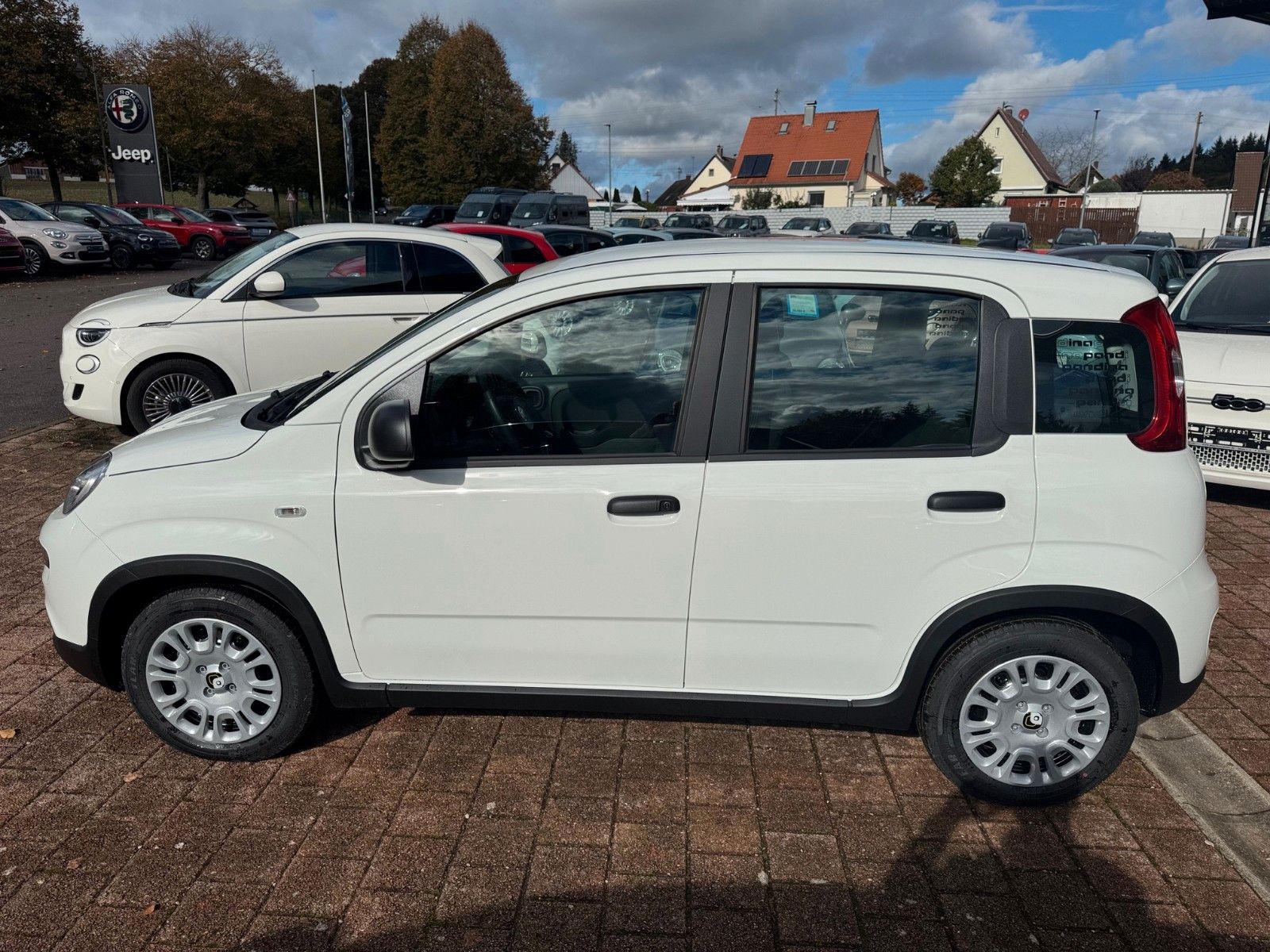 Fahrzeugabbildung Fiat PANDA PANDINA 1.0 GSE PDC DAB KLIMA DIGITALTACHO