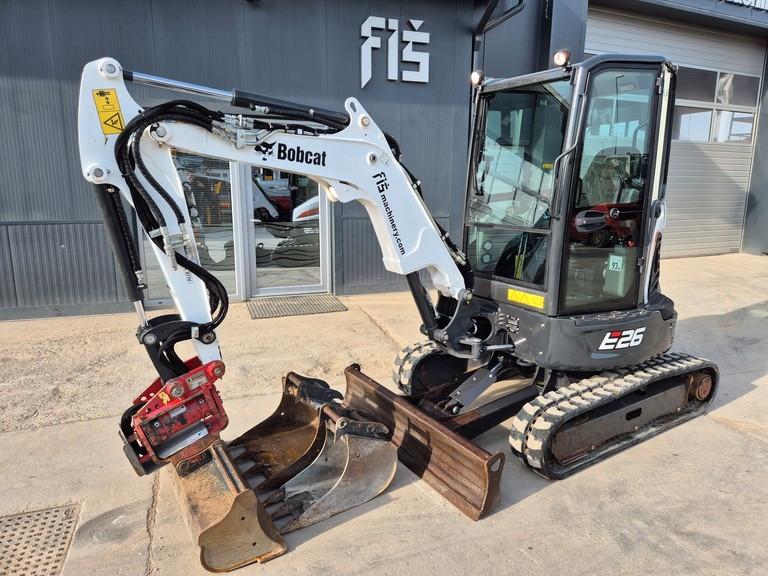 Bobcat E26 - POWERTILT - 3X BUCKETS - 2020 YEAR- 1240 H