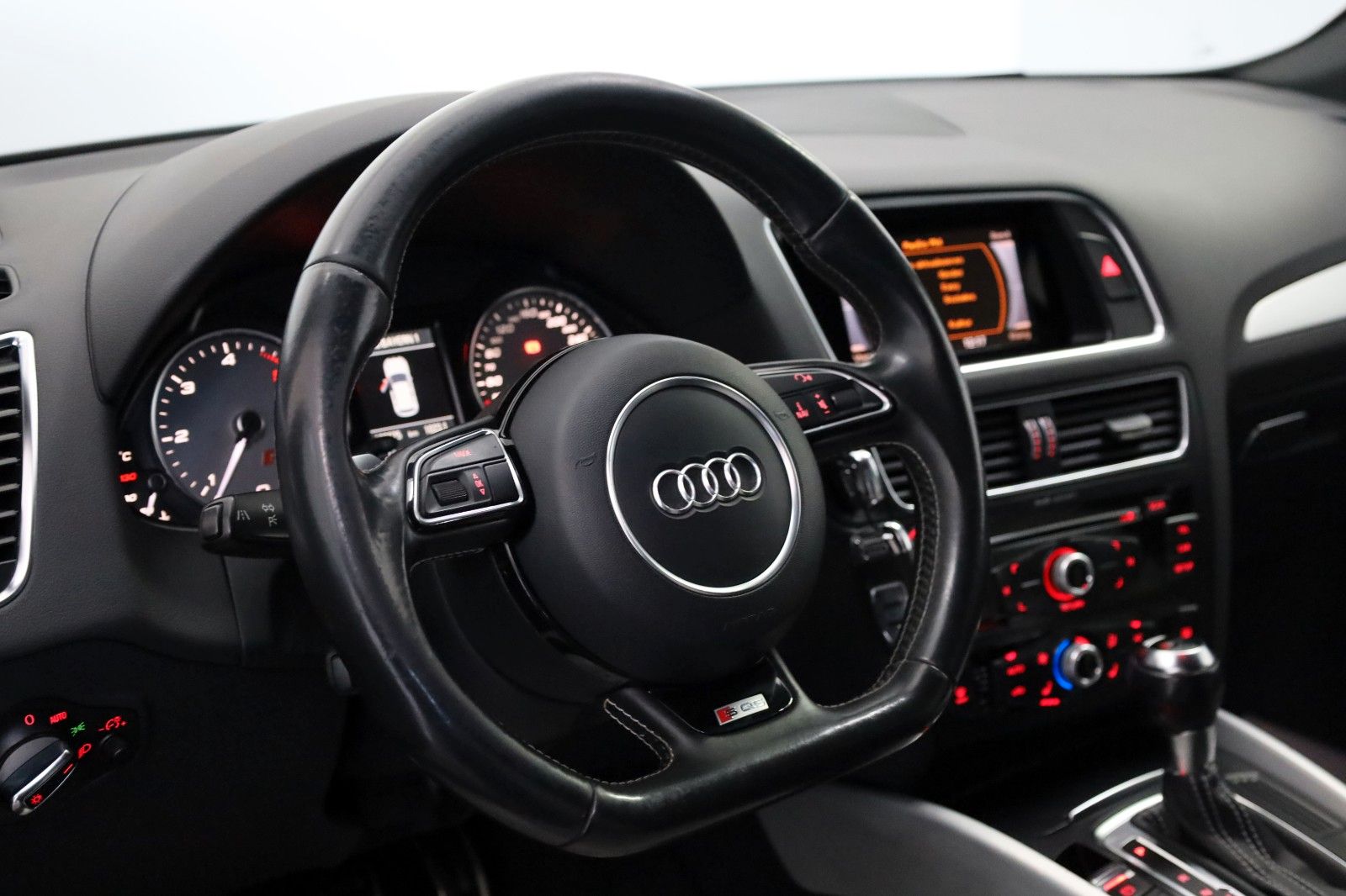 Fahrzeugabbildung Audi SQ5 3.0 TDI quattro T.Leder BiColor,ACC,Xenon,SH