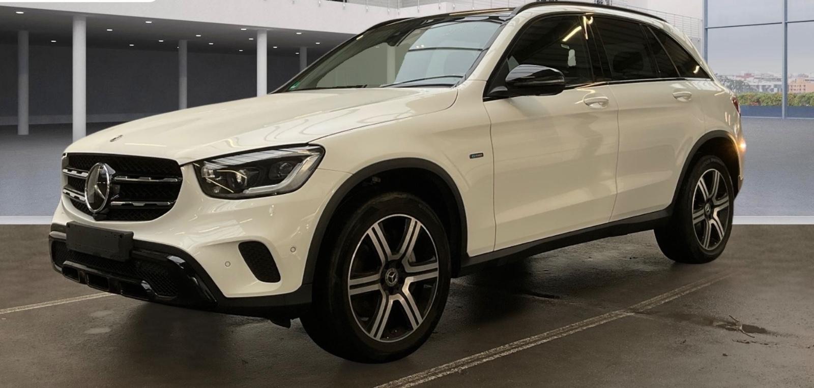 Mercedes-Benz GLC 300 de 4Matic / 360° / PANO/ Voll Leder