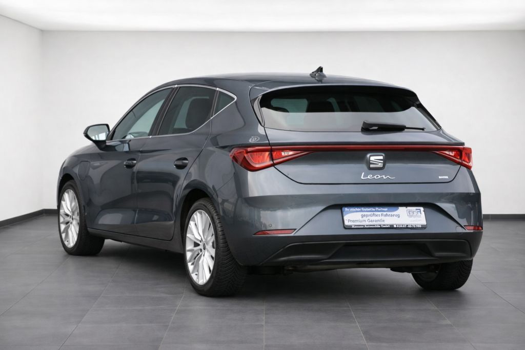 Seat Leon 1.4 e-Hybrid DSG Xcellence DAB+ imagem 2