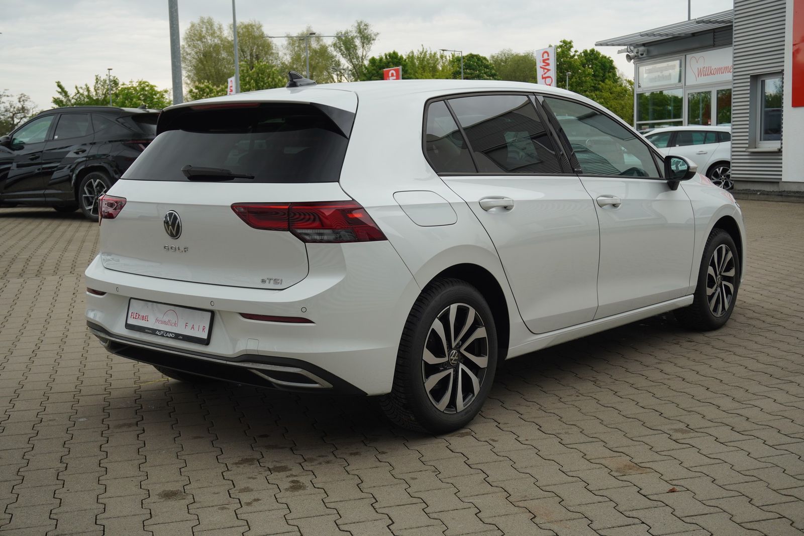 Volkswagen Golf VIII Active eTSI LED Navi ACC Totwinkel AHK foto 6