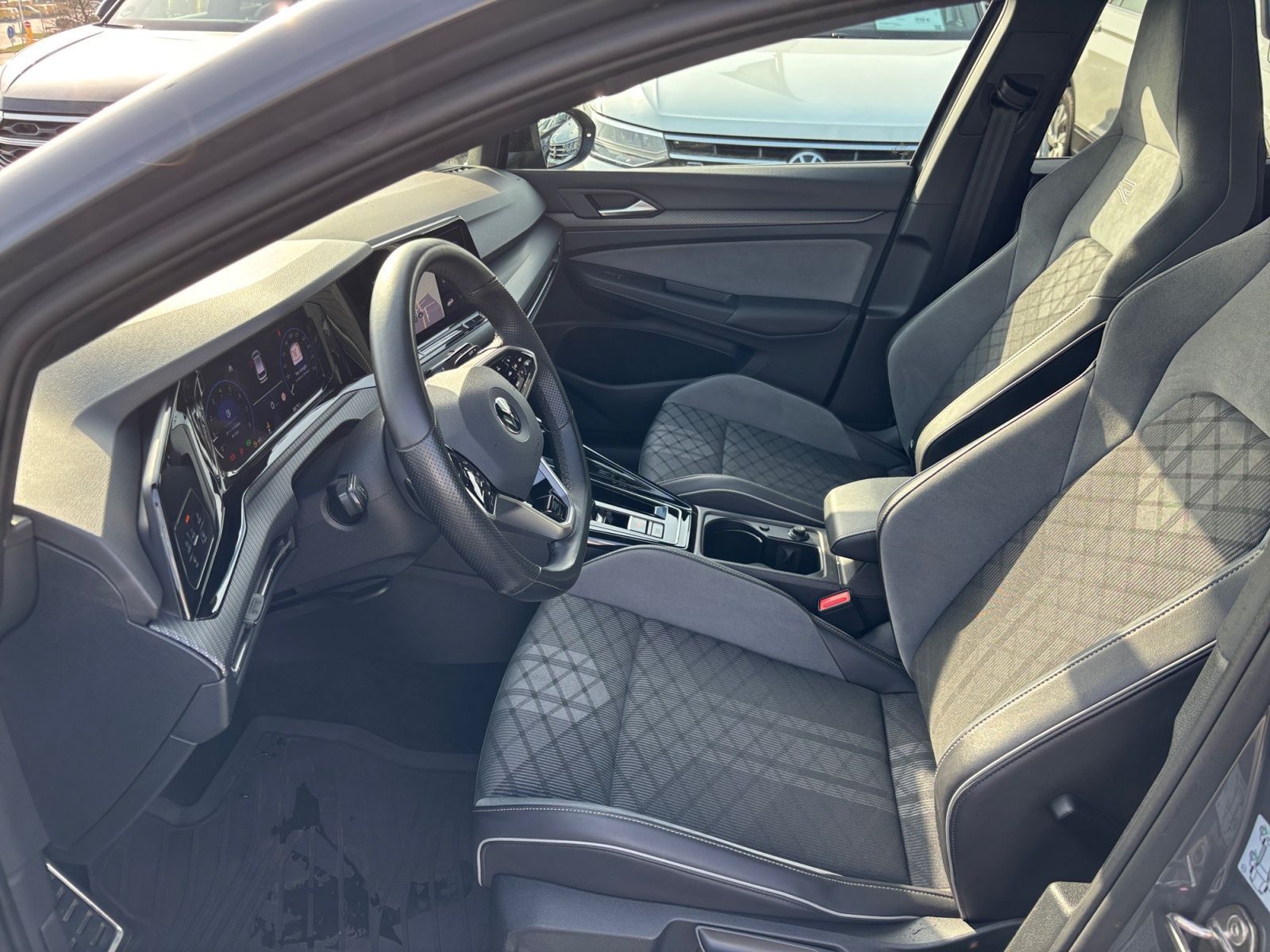 Volkswagen Golf - Bild 7