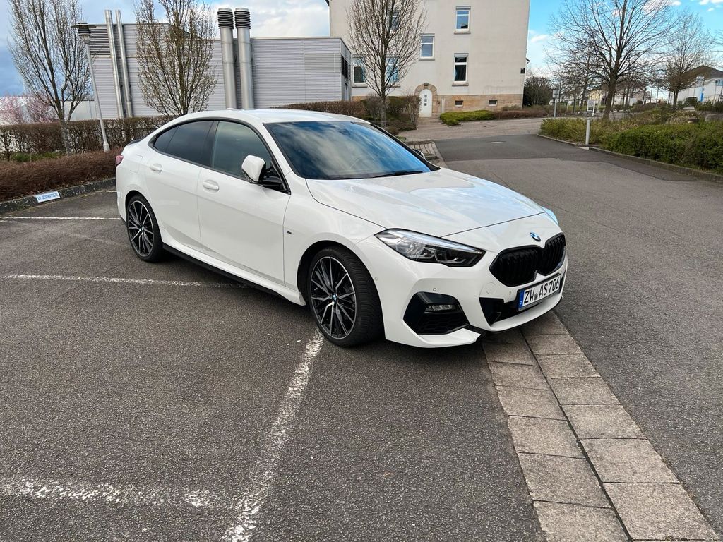 Image of BMW 218