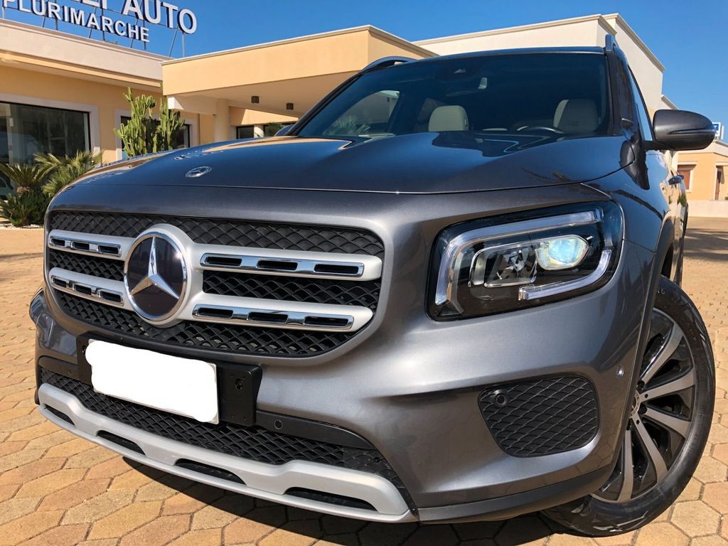 Image of Mercedes-Benz GLB 200