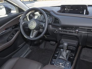 Mazda CX-30 Exclusive-Line Design-Comfort-DriverAssi