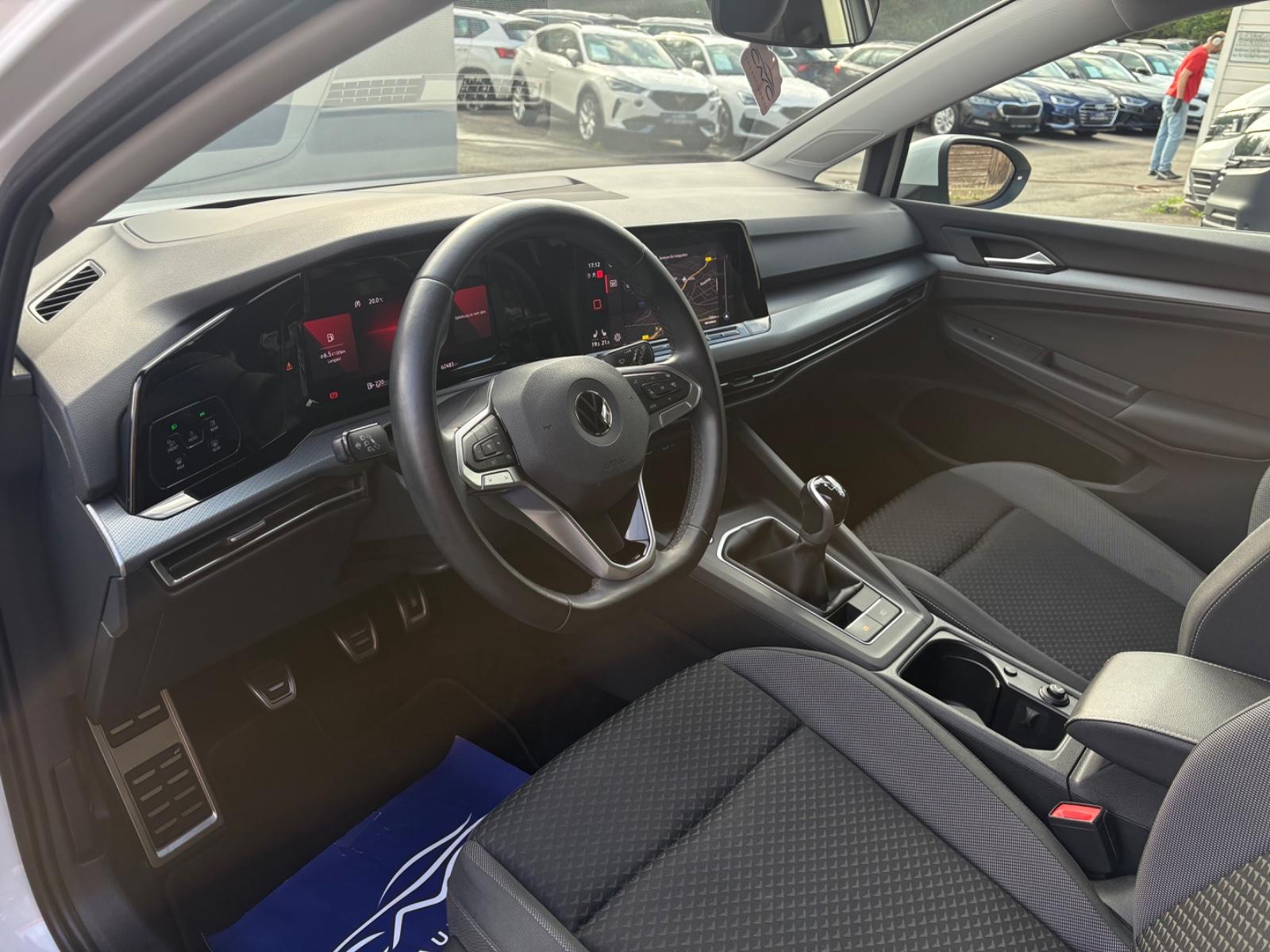 Volkswagen Golf VIII Lim. Active StHz/HuD/Kamera/ACC/Ambien, миниатюра 10
