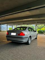 BMW E46 320i Limousine - BMW 320 aus 2000: 320i E46